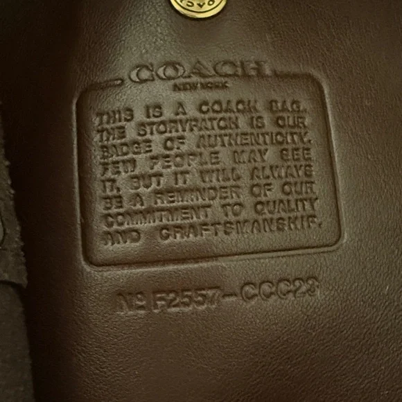 2025 updated Coach Bleecker Bucket Bag in Maple - Picture 11 of 15